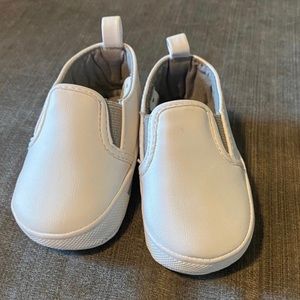 Hi/bye infant slip on shoes